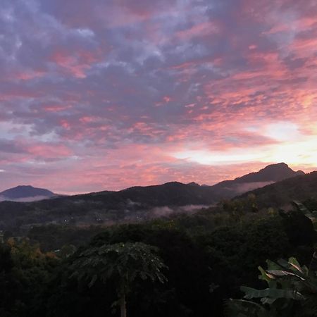 Pua Tranquil Vista Homestay Bagian luar foto