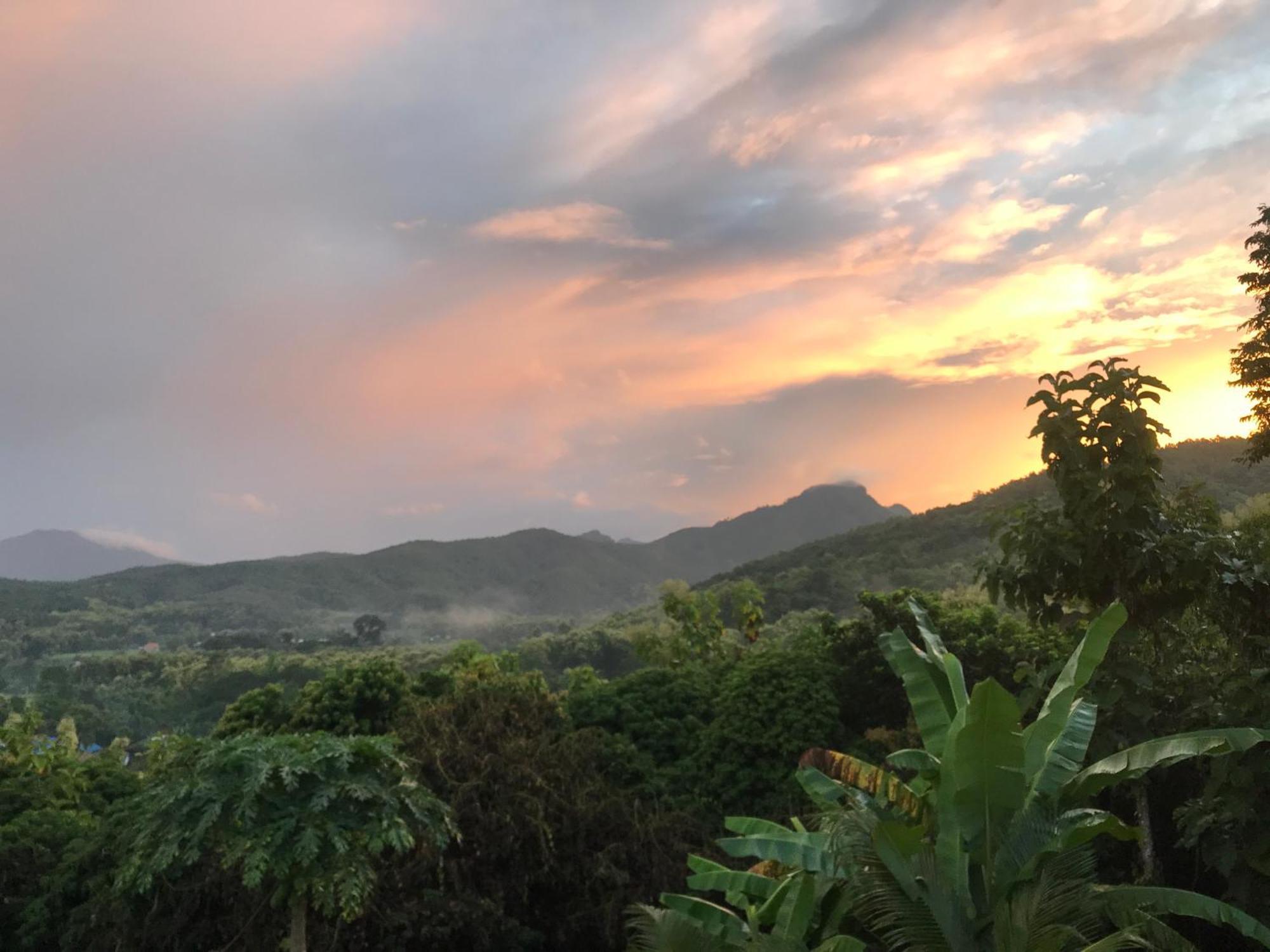 Pua Tranquil Vista Homestay Bagian luar foto