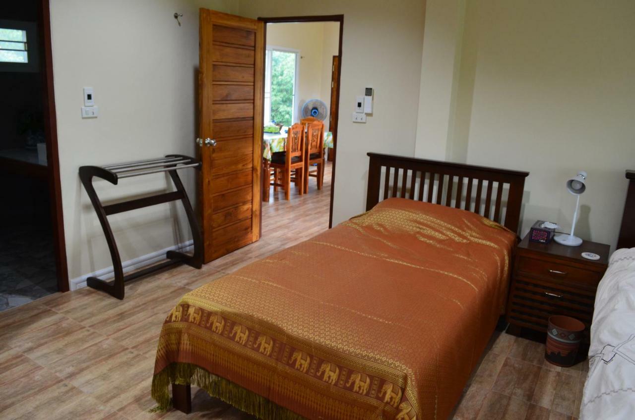 Pua Tranquil Vista Homestay Bagian luar foto